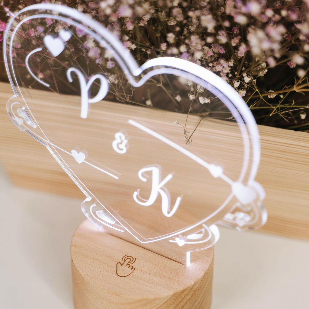 LED Stimmungslicht für Paare - Personalisiert - 3D Lampe mit Holzsockel - Willich Serie - Herz - Image 6