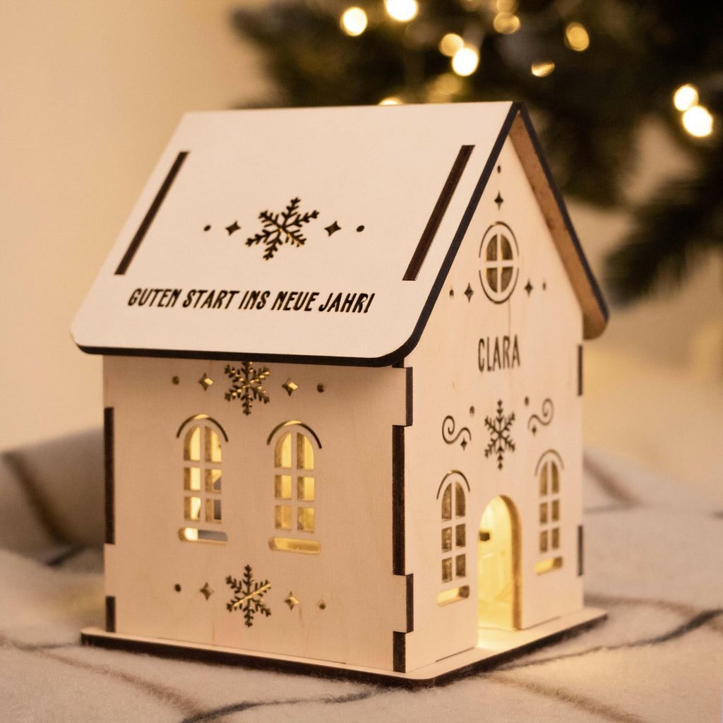 Weihnachtsdeko - Personalisiert - beleuchtetes Holzhäuschen - Größe M - Image 5