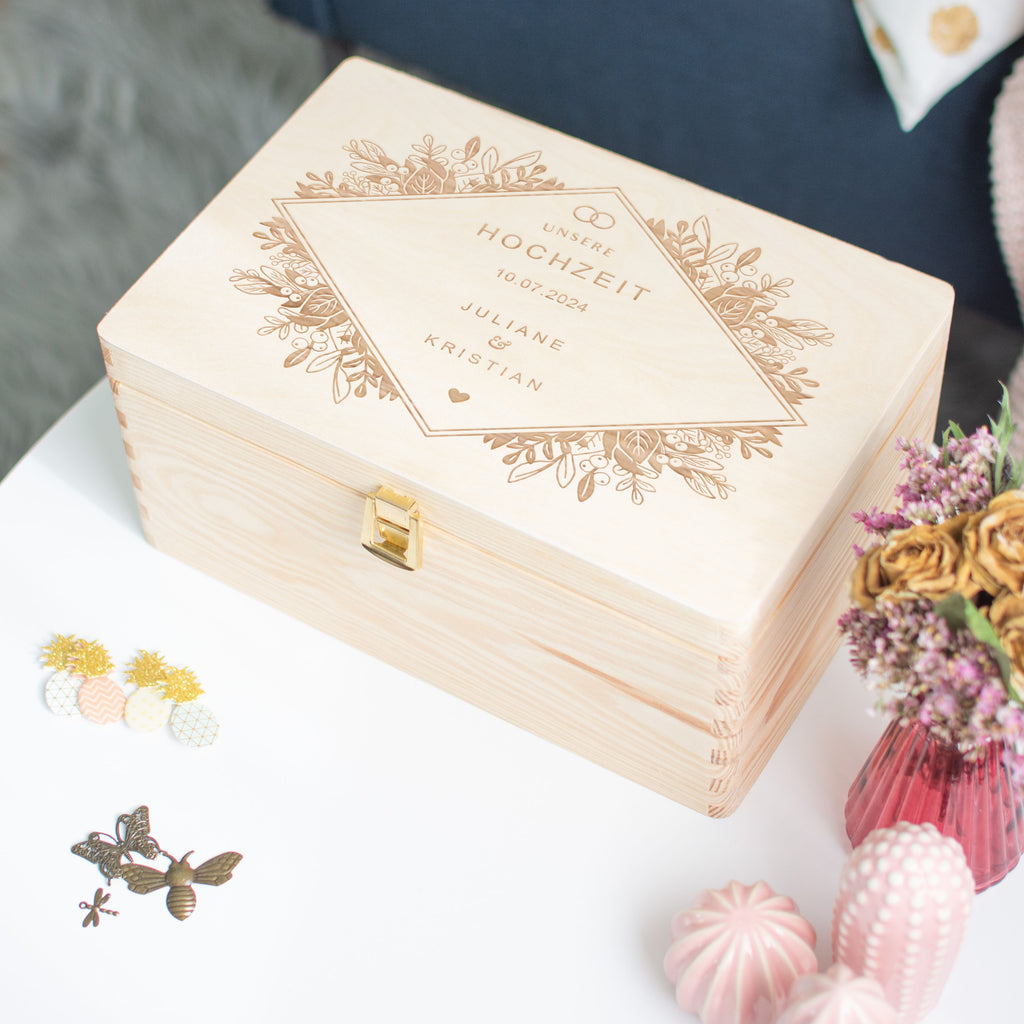 Erinnerungsbox zur Hochzeit - Florale Raute - Hochzeitskiste personalisiert mit Gravur - Natur, FSC® - Image 6